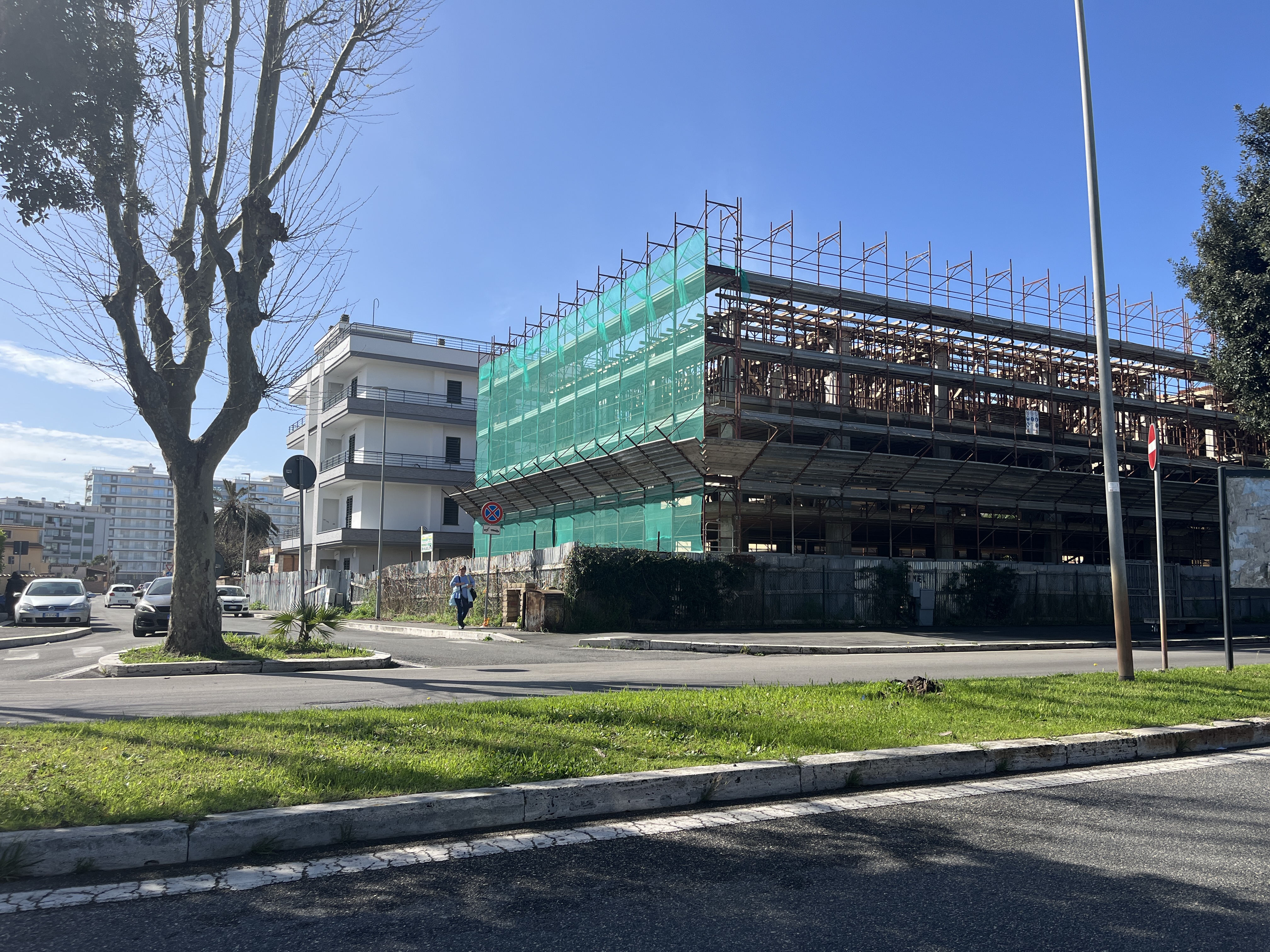 FIUMICINO - VIA FOCE MICINA ANGOLO L. SPINARELLO